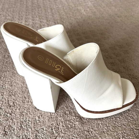 White Heeled Mules 🦢 - Picture 1 of 5